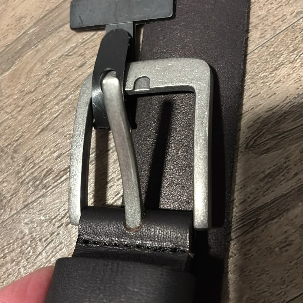 American Bison Genuine leather, dark brown, brushed nickle buckle. 5 hole belt